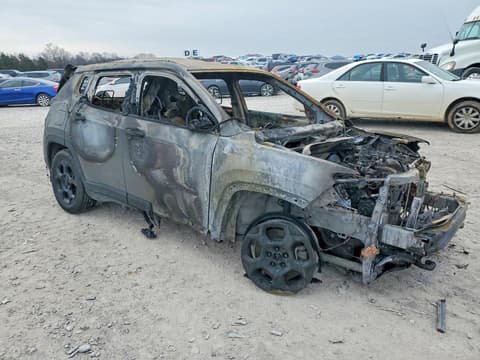 2024 Jeep Compass, VIN 3C4NJDDN5RT597355. Фото 4 з 6 з аукціону Copart. Каталог авто зі США OpenDataCar.