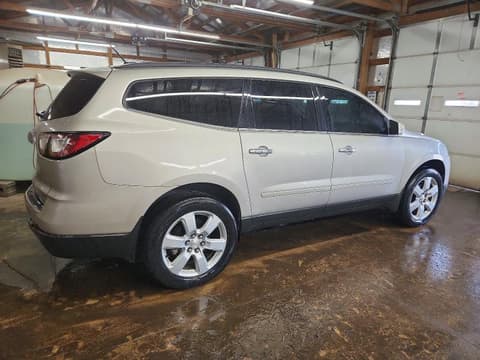 2017 Chevrolet Traverse, VIN 1GNKRGKD9HJ189591. Zdjęcie 3 z 6 z aukcji Copart. Katalog aut z USA OpenDataCar.