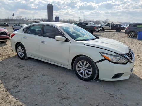 2017 Nissan Altima, VIN 1N4AL3AP1HC120821. Фото 4 з 6 з аукціону Copart. Каталог авто зі США OpenDataCar.
