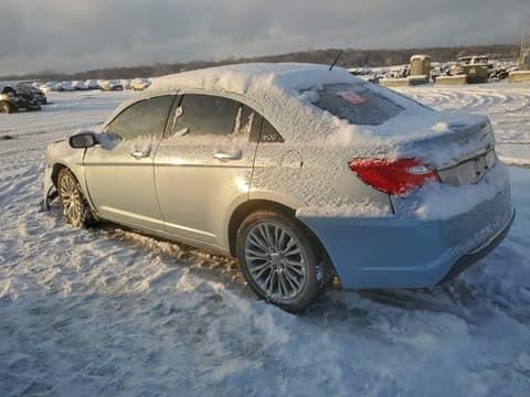 2013 Chrysler 200, VIN 1C3CCBCG0DN533570. Фото 2 из 6 с аукциона Copart. Каталог авто из США OpenDataCar.