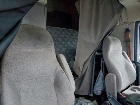 2017 Volvo VNL, VIN 4V4NC9EH7HN979065. Фото 6 з 6 з аукціону Copart. Каталог авто зі США OpenDataCar.