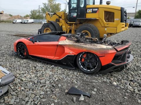 2022 Lamborghini Aventador, VIN ZHWUU8ZD0NLA11414. Фото 2 з 6 з аукціону Copart. Каталог авто зі США OpenDataCar.