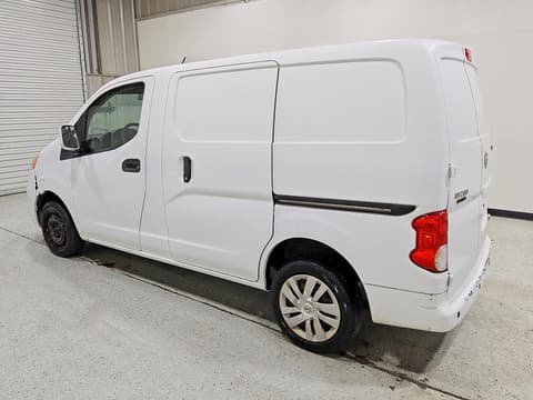 2015 Nissan NV 200, VIN 3N6CM0KNXFK715456. Фото 2 з 6 з аукціону Copart. Каталог авто зі США OpenDataCar.