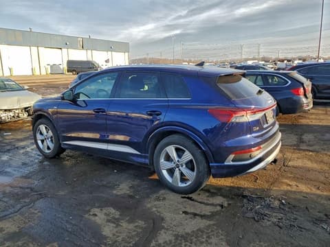 2024 Audi Q4 e-tron, VIN WA1LUBFZ7RP034969. Фото 2 з 6 з аукціону Copart. Каталог авто зі США OpenDataCar.