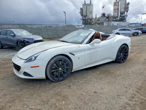 2015 Ferrari California T, VIN ZFF77XJA1F0207470. Фото 1 з 6 з аукціону Copart. Каталог авто зі США OpenDataCar.