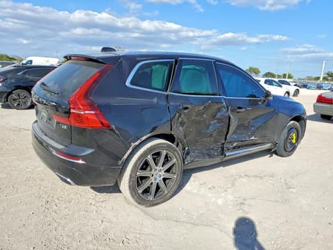 2018 Volvo XC60, VIN YV4A22RL6J1049817. Фото 3 з 6 з аукціону Copart. Каталог авто зі США OpenDataCar.