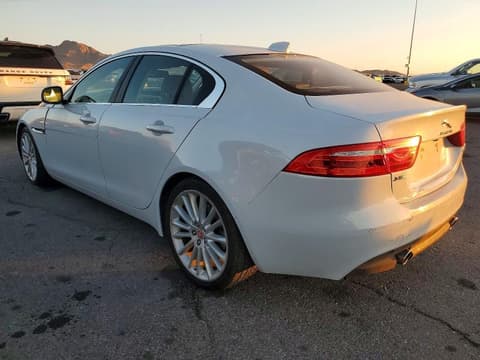 2018 Jaguar XE, VIN SAJAH4EV9JCP17152. Фото 2 из 6 с аукциона Copart. Каталог авто из США OpenDataCar.