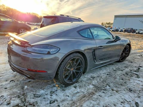 2024 Porsche Cayman, VIN WP0AA2A88RK255157. Фото 3 з 6 з аукціону Copart. Каталог авто зі США OpenDataCar.