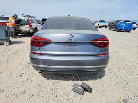 2017 Volkswagen Passat, VIN 1VWBT7A37HC063248. Фото 6 из 6 с аукциона Copart. Каталог авто из США OpenDataCar.