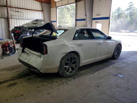 2023 Chrysler 300, VIN 2C3CCABG7PH537494. Фото 3 з 6 з аукціону Copart. Каталог авто зі США OpenDataCar.