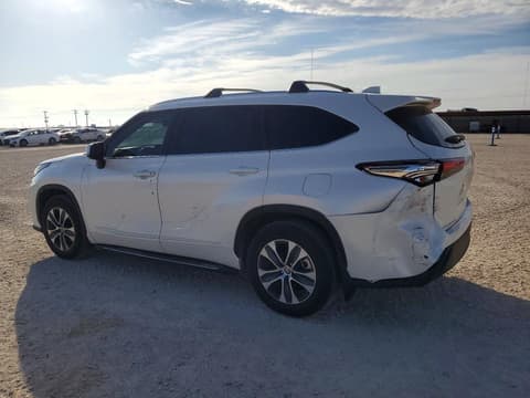 2021 Toyota Highlander, VIN 5TDGZRAH1MS063964. Фото 2 з 6 з аукціону Copart. Каталог авто зі США OpenDataCar.