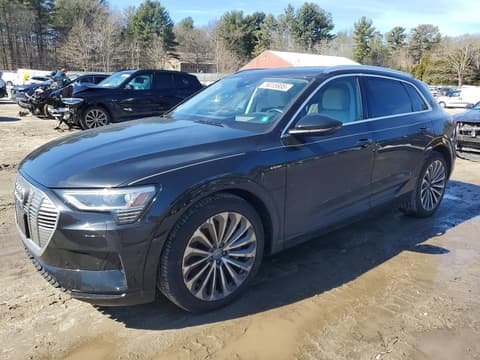 2019 Audi e-tron, VIN WA1VABGE7KB010445. Фото 1 з 6 з аукціону Copart. Каталог авто зі США OpenDataCar.