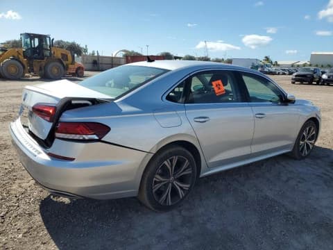 2021 Volkswagen Passat, VIN 1VWSA7A31MC014644. Фото 3 з 6 з аукціону Copart. Каталог авто зі США OpenDataCar.