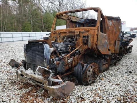 2010 Volvo VNL, VIN 4V4NC9EJ3AN271680. Фото 2 из 6 с аукциона Copart. Каталог авто из США OpenDataCar.