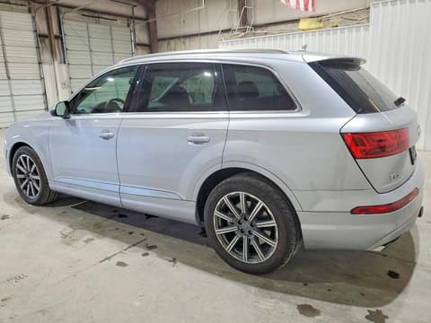 2017 Audi Q7, VIN WA1VAAF70HD026920. Фото 2 з 6 з аукціону Copart. Каталог авто зі США OpenDataCar.