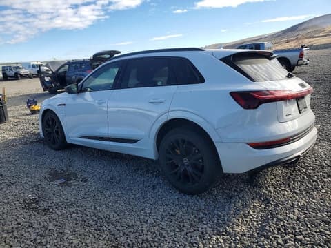 2022 Audi e-tron, VIN WA1VABGE4NB019415. Фото 2 з 6 з аукціону Copart. Каталог авто зі США OpenDataCar.