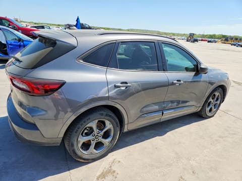 2023 Ford Escape, VIN 1FMCU0MN0PUA66263. Фото 3 з 6 з аукціону Copart. Каталог авто зі США OpenDataCar.