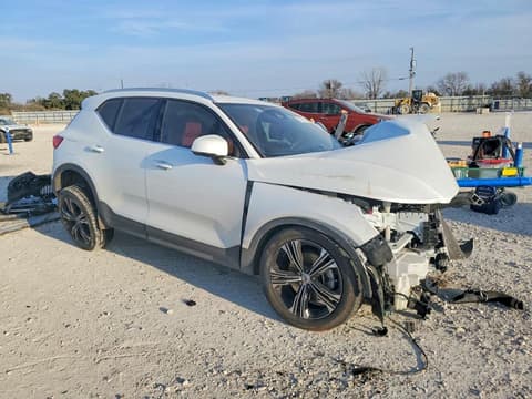 2021 Volvo XC40, VIN YV4162UL3M2549038. Zdjęcie 4 z 6 z aukcji Copart. Katalog aut z USA OpenDataCar.