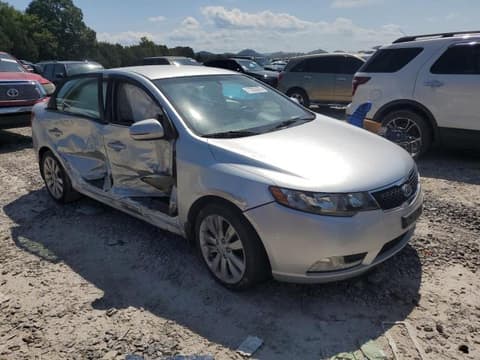 2013 Kia Forte, VIN KNAFW4A30D5699192. Фото 4 з 6 з аукціону Copart. Каталог авто зі США OpenDataCar.