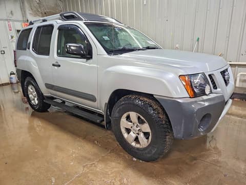 2013 Nissan Xterra, VIN 5N1AN0NW5DN812465. Zdjęcie 4 z 6 z aukcji Copart. Katalog aut z USA OpenDataCar.