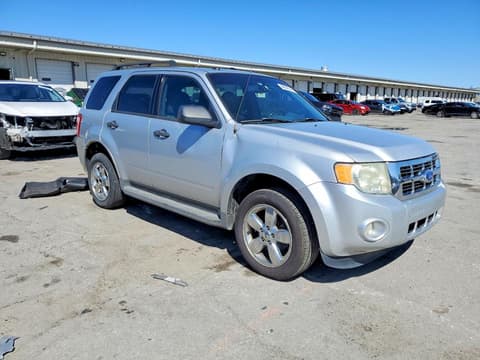 2011 Ford Escape, VIN 1FMCU0DG8BKB96779. Фото 4 з 6 з аукціону Copart. Каталог авто зі США OpenDataCar.