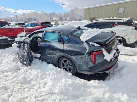 2025 Kia K4, VIN 3KPFT4DE7SE153435. Фото 2 з 6 з аукціону Copart. Каталог авто зі США OpenDataCar.