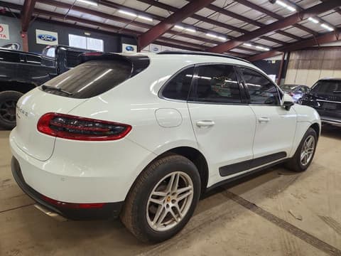 2017 Porsche Macan, VIN WP1AA2A5XHLB83360. Фото 3 з 6 з аукціону Copart. Каталог авто зі США OpenDataCar.