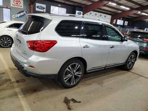 2017 Nissan Pathfinder, VIN 5N1DR2MM6HC620597. Фото 3 из 6 с аукциона Copart. Каталог авто из США OpenDataCar.