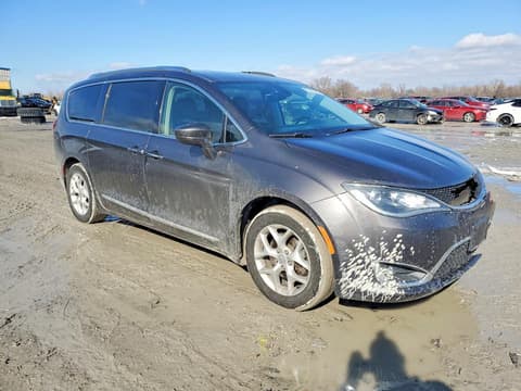 2018 Chrysler Pacifica, VIN 2C4RC1BG5JR172434. Photo 4 of 6 from Copart auction. OpenDataCar US salvage catalog.