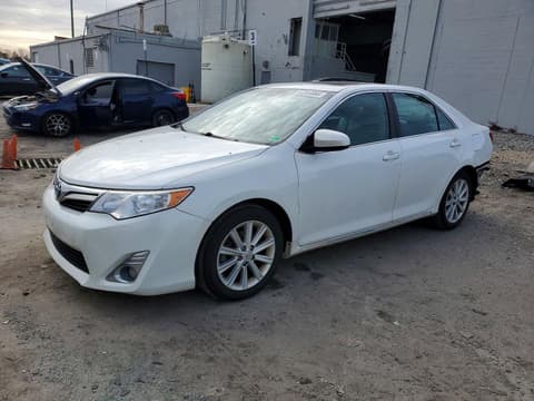 2014 Toyota Camry, VIN 4T1BF1FK7EU432263. Zdjęcie 1 z 6 z aukcji Copart. Katalog aut z USA OpenDataCar.
