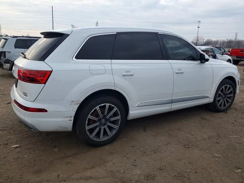 2017 Audi Q7, VIN WA1LAAF73HD028197. Фото 3 из 6 с аукциона Copart. Каталог авто из США OpenDataCar.