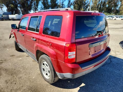 2015 Jeep Patriot, VIN 1C4NJPBA7FD429235. Фото 2 из 6 с аукциона Copart. Каталог авто из США OpenDataCar.