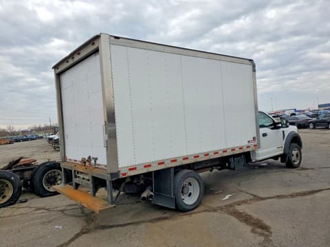 2017 Ford F-550 Super Duty, VIN 1FDUF5GT9HEB57162. Фото 3 з 6 з аукціону Copart. Каталог авто зі США OpenDataCar.