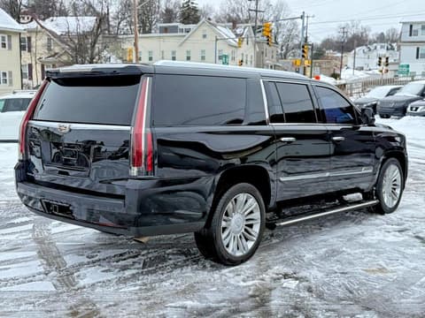 2018 Cadillac Escalade ESV, VIN 1GYS4KKJ7JR156350. Фото 3 из 6 с аукциона Copart. Каталог авто из США OpenDataCar.