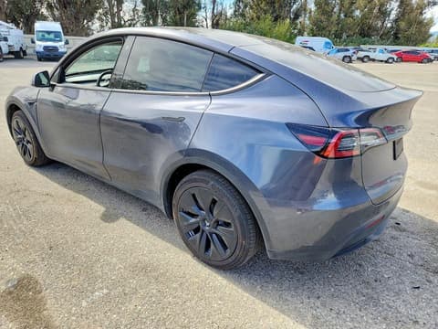 2022 Tesla Model Y, VIN 7SAYGDEE0NF556802. Фото 2 з 6 з аукціону Copart. Каталог авто зі США OpenDataCar.