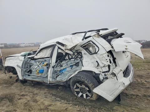 2021 Toyota 4Runner, VIN JTERU5JR8M5911574. Фото 2 з 6 з аукціону Copart. Каталог авто зі США OpenDataCar.