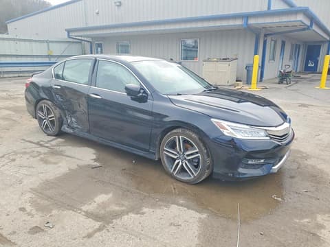 2017 Honda Accord, VIN 1HGCR3F9XHA033153. Фото 4 з 6 з аукціону Copart. Каталог авто зі США OpenDataCar.