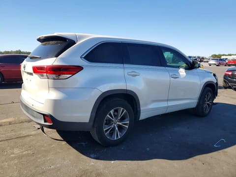 2017 Toyota Highlander, VIN 5TDZARFH4HS029421. Фото 3 з 6 з аукціону Copart. Каталог авто зі США OpenDataCar.