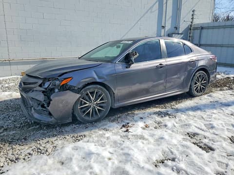 2022 Toyota Camry, VIN 4T1G11BK3NU058082. Фото 1 з 6 з аукціону Copart. Каталог авто зі США OpenDataCar.
