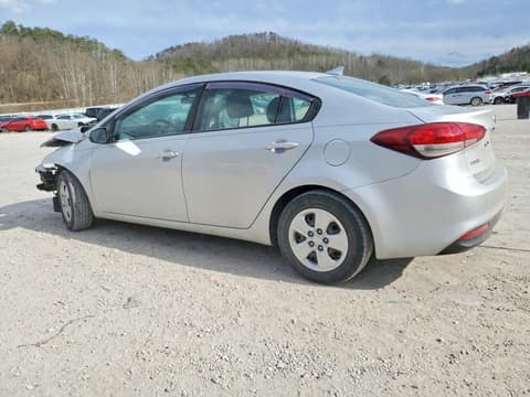 2017 Kia Forte, VIN 3KPFK4A76HE129175. Фото 2 з 6 з аукціону Copart. Каталог авто зі США OpenDataCar.