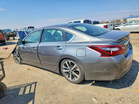 2017 Nissan Altima, VIN 1N4AL3AP8HC471712. Фото 2 з 6 з аукціону Copart. Каталог авто зі США OpenDataCar.