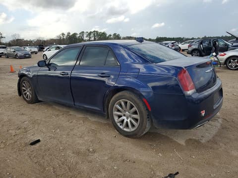 2015 Chrysler 300, VIN 2C3CCABGXFH736005. Zdjęcie 2 z 6 z aukcji Copart. Katalog aut z USA OpenDataCar.
