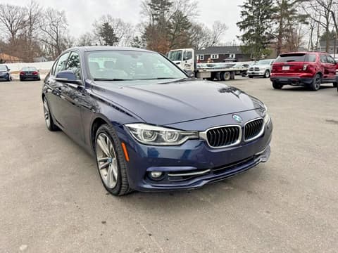 2017 Bmw 3 Series, VIN WBA8D9G51HNU59577. Фото 4 з 6 з аукціону Copart. Каталог авто зі США OpenDataCar.