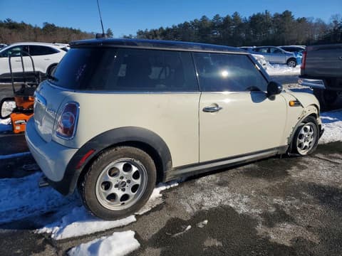 2013 Mini Cooper, VIN WMWSU3C58DT692516. Фото 3 з 6 з аукціону Copart. Каталог авто зі США OpenDataCar.