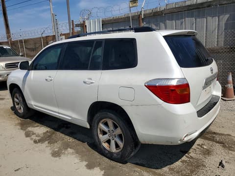 2010 Toyota Highlander, VIN 5TDBK3EH2AS009543. Фото 2 з 6 з аукціону Copart. Каталог авто зі США OpenDataCar.