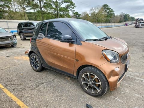 2016 Smart Fortwo, VIN WMEFJ5DA7GK068769. Фото 4 з 6 з аукціону Copart. Каталог авто зі США OpenDataCar.