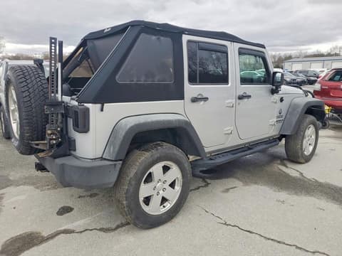 2011 Jeep Wrangler Unlimited, VIN 1J4HA3H16BL500982. Фото 3 з 6 з аукціону Copart. Каталог авто зі США OpenDataCar.