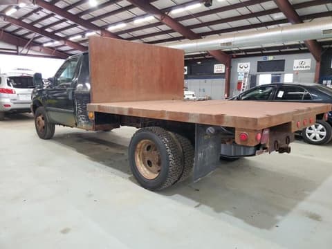 2000 Ford F-550 Super Duty, VIN 1FDAF57F0YED22142. Фото 2 з 6 з аукціону Copart. Каталог авто зі США OpenDataCar.