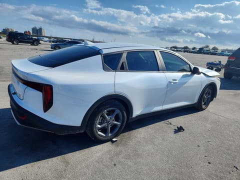 2025 Kia K4, VIN 3KPFT4DEXSE096860. Фото 3 з 6 з аукціону Copart. Каталог авто зі США OpenDataCar.