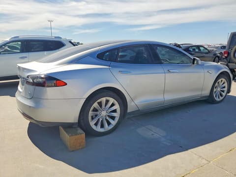 2013 Tesla Model S, VIN 5YJSA1CN2DFP25349. Фото 3 з 6 з аукціону Copart. Каталог авто зі США OpenDataCar.